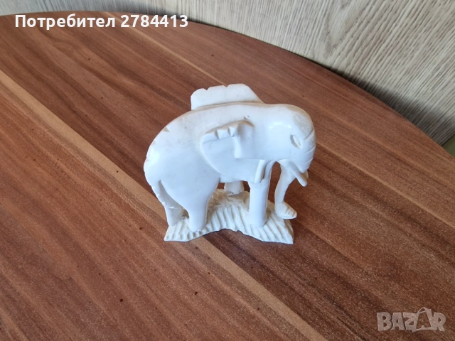 Статуетка от слонова кост 11/9/4 см.