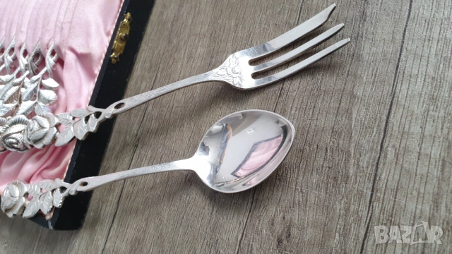 Комплект посребрени десертни вилички и лъжички, снимка 6 - Антикварни и старинни предмети - 53440683