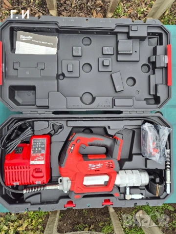 Акумулаторен такаламит Milwaukee M18 GG-201C, снимка 6 - Други инструменти - 53271473