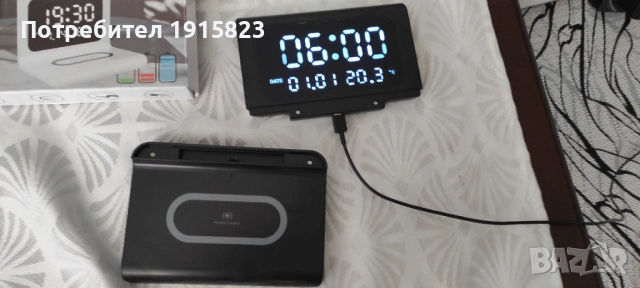 безжично зарядно с часовник и будилник, снимка 2 - Друга електроника - 54098585