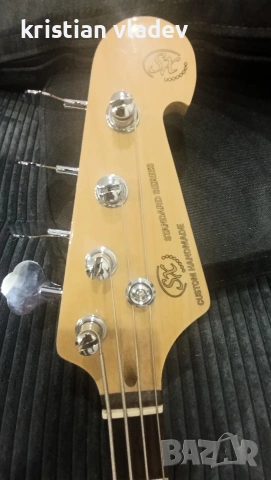 Електрически бас , снимка 2 - Китари - 54152921