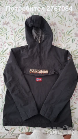 Продавам оригинално яке Napapijri , снимка 1