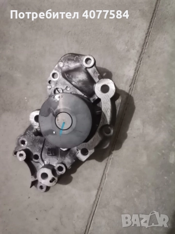 Оригинална водна помпа от Hyundai Santa Fe 2.7 GLS 