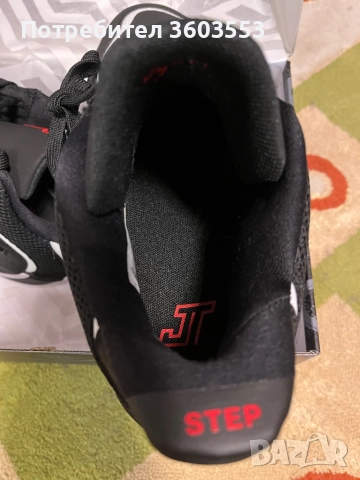 Чисто нови маратонки Jordan Tatum 38 номер black/red, снимка 4 - Маратонки - 52937886