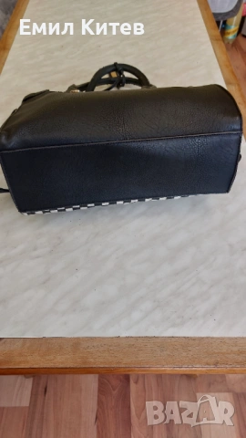 Дамска кожена чанта , снимка 6 - Чанти - 53934790