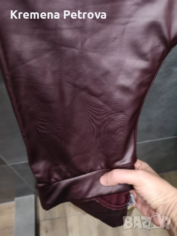 Комплект от Клин от екокожа и Поло от релефен трикотаж с къс ръкав, снимка 3 - Комплекти - 52052359