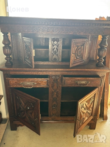 Масивен шкаф с дърворезба , снимка 3 - Шкафове - 52955217