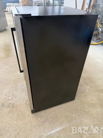 Витрина за вино с 2 температурни нива и вентилатор, снимка 3 - Витрини - 53201775