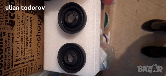 Продавам  2 броя маншони за  фарове  за хонда  сивик 7 фейслифт 