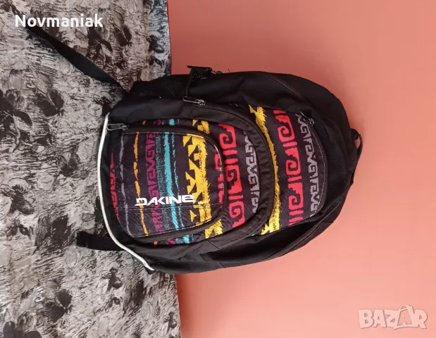 Dakine Campus 25L- В Добро Състояние, снимка 4 - Раници - 46976638