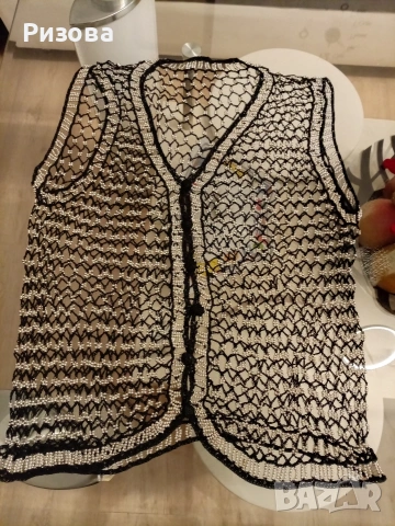 Елек от Италия, нов, от мъниста, снимка 2 - Елеци - 53292248