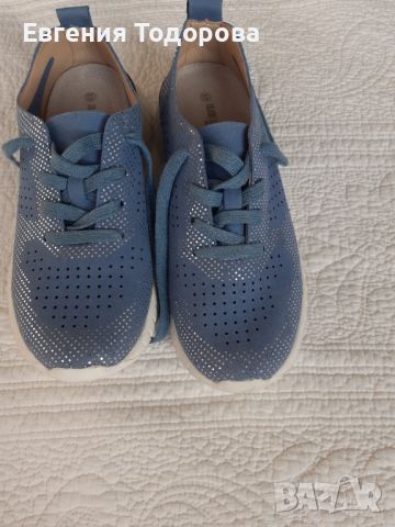 	Сини затворени спортни обувки С ефект № 37. , снимка 1 - Дамски ежедневни обувки - 46369952