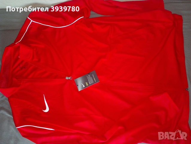 оригинални горнища и тениска Nike размер/XL, снимка 8 - Тениски - 53743167