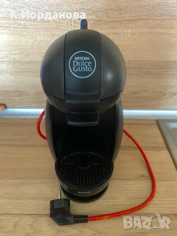 Кафемашина Dolce Gusto, снимка 1 - Кафемашини - 48614258