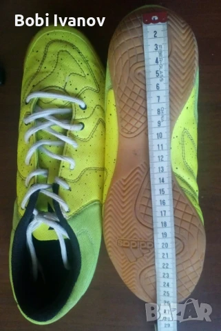 Маратонки футболни adidas sala номер 41/42, снимка 9 - Спортни обувки - 50921426