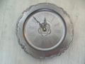 № 7483 стар  часовник   - метален / калаен  - zinn   - със стойка / поставка от дърво  - кварцов