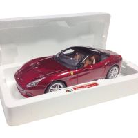 1:18 Метални колички: Ferrari California T - Bburago, снимка 2 - Колекции - 45204223