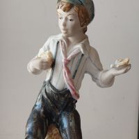  Испанска Порцеланова фигура"Арт порцелан" , снимка 2 - Други ценни предмети - 45239662
