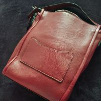 Червена чанта, снимка 1 - Чанти - 45368891