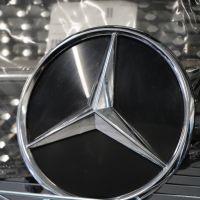 Оригинална Mercedes емблема за автомобили с дистроник W213 A2138884800. , снимка 1 - Части - 45747105