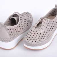 СЕЗОН'24! Бели дамски обувки с перфорация - Три цвята, снимка 9 - Дамски ежедневни обувки - 45093957