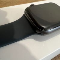 Apple watch SE 44mm, снимка 6 - Смарт гривни - 45102796