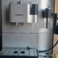 Кафе автомат SIEMENS EQ-7, снимка 1 - Кафемашини - 44987051
