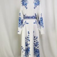 Дълга дамска официална рокля бяло и синьо с коланче, снимка 2 - Рокли - 45438182