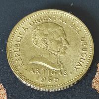 Монета Уругвай 1 песо, 1965, снимка 2 - Нумизматика и бонистика - 45177728