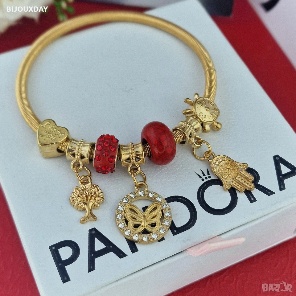 дамска гривна с червени камъни и пеперуда, снимка 1