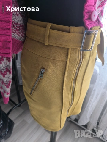 Къса велурена пола Stradivarius в цвят горчица - 8 Е, снимка 3 - Поли - 53929171