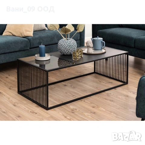 Холна масичка с модерен дизайн 