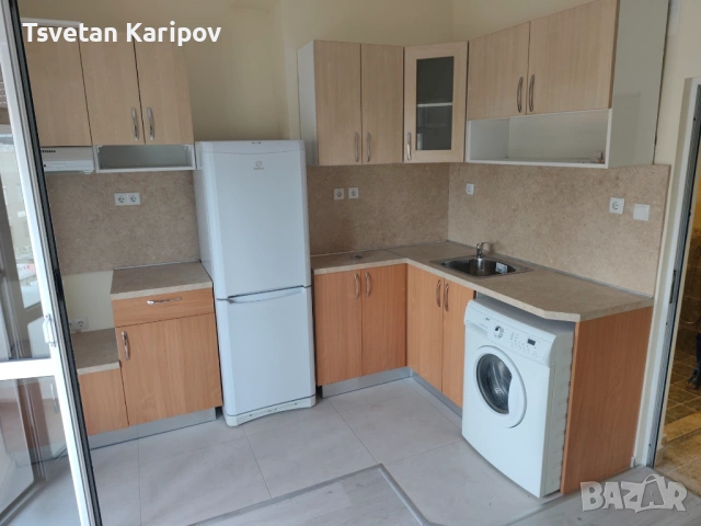 Отдава се под наем тристаен апартамент в центъра на гр. Кърджали