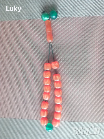 Продавам красива броеница.17 топчета.