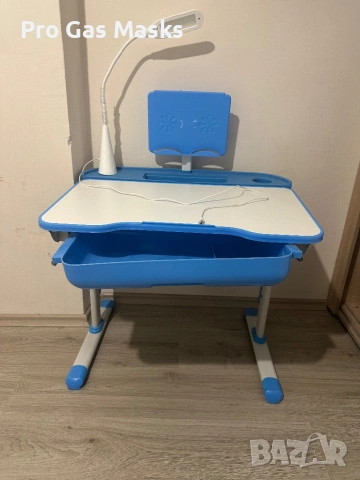 Детско Бюро с Лед Лампа Синьо само за 20 евро. Ползвано е и има забележки. Ново струваше около 300 е, снимка 4 - Бюра - 54104191