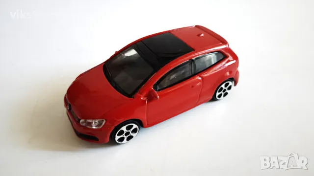 Bburago VOLKSWAGEN Polo GTI 5 - 1:43, снимка 2 - Колекции - 46880456