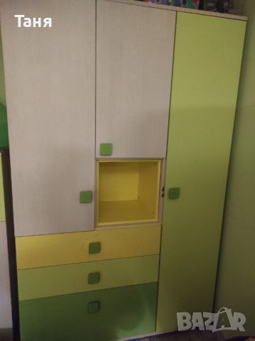 Гардероб за детска стая , снимка 1 - Мебели за детската стая - 45806646