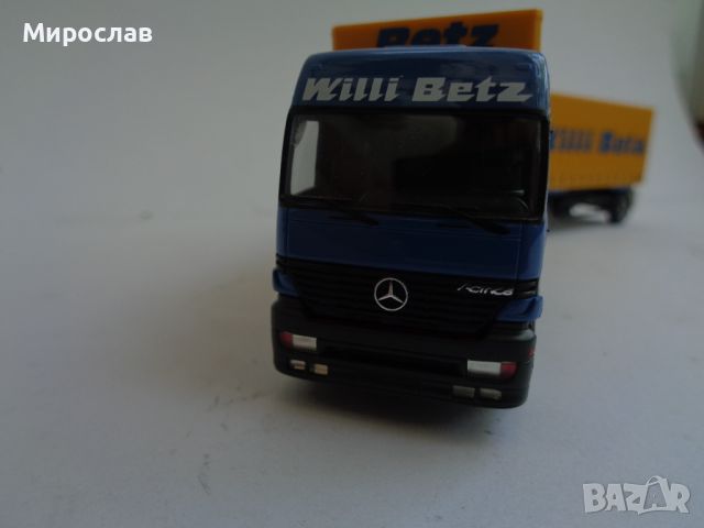 HERPA H0 1/87 MERCEDES ACTROS WILLI BETZ КАМИОН МОДЕЛ ТИР, снимка 3 - Колекции - 46567157