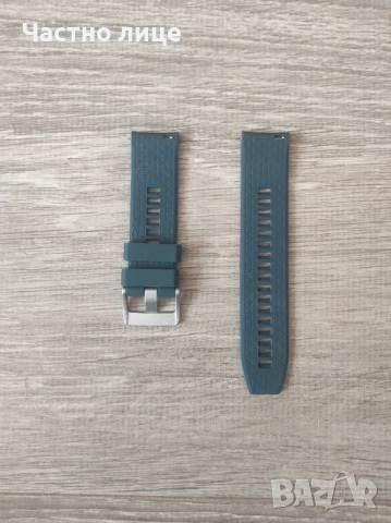 Тъмно зелена и червена силиконови каишки 22 мм за часовник , снимка 3 - Каишки за часовници - 51544852