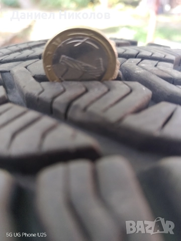 Продавам две зимни гуми с джанти размер 205/55/16, снимка 4 - Гуми и джанти - 51953627