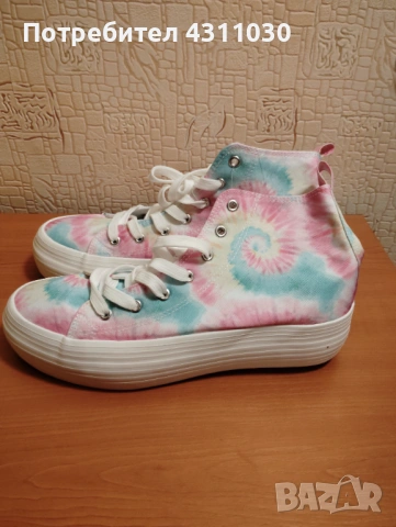 Високи цветни кецове нови, номер 41