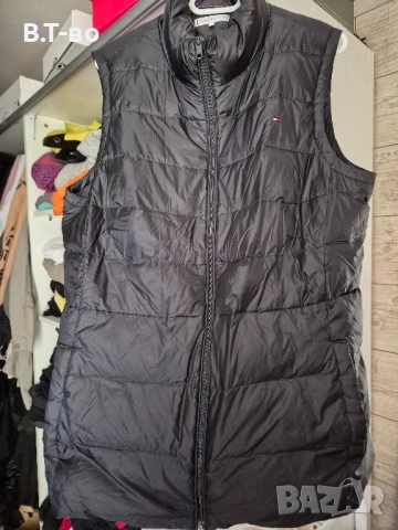 Tommy Hilfiger пухен елек, снимка 6 - Елеци - 51681234