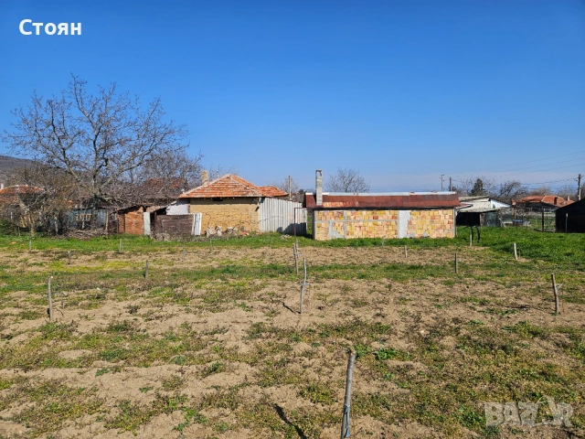 Полумасивна къща + стопанска постройка в 1824 кв.м парцел, снимка 9 - Къщи - 53822180