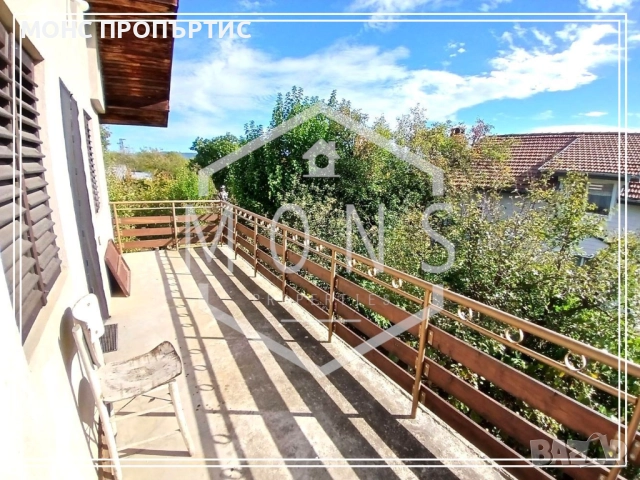 Двуетажна вила с панорамна гледка в близост до "Лозарска среща", м. Крушевски баир, гр. Севлиево., снимка 11 - Къщи - 52213386