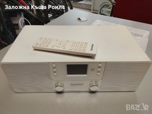 Радиокасетофон TechniSat Digitradio 370 CD-BT, снимка 2 - Радиокасетофони, транзистори - 53352600