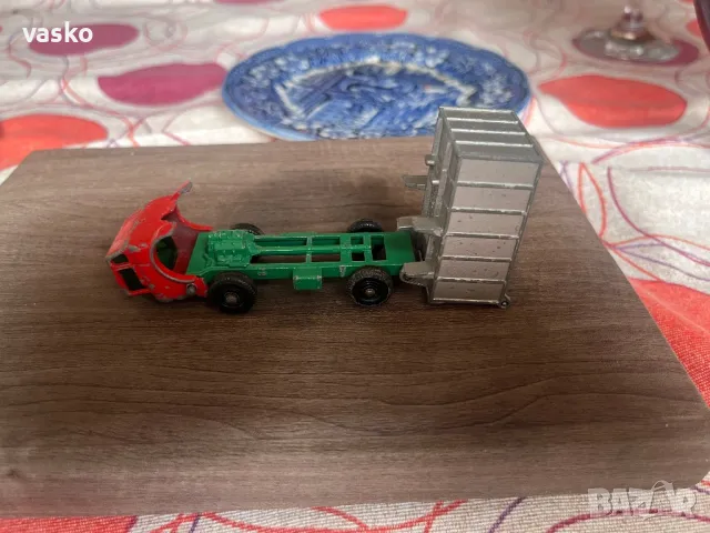 Английски Мачбокс-тесните гуми