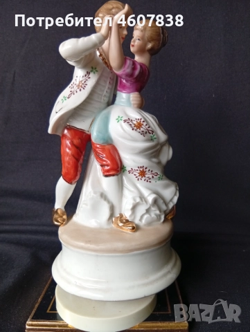 Порцеланова статуетка въртяща,музикална, снимка 10 - Статуетки - 52027225