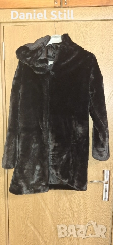Дамско черно палто от плюшен плат