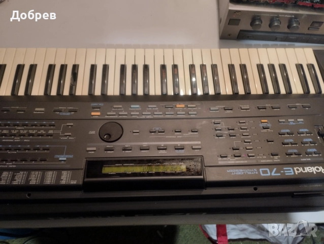 Roland E-70, снимка 4 - Синтезатори - 50046353