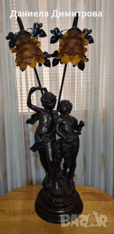 Разкошна и масивна нощна лампа в стил Арт деко